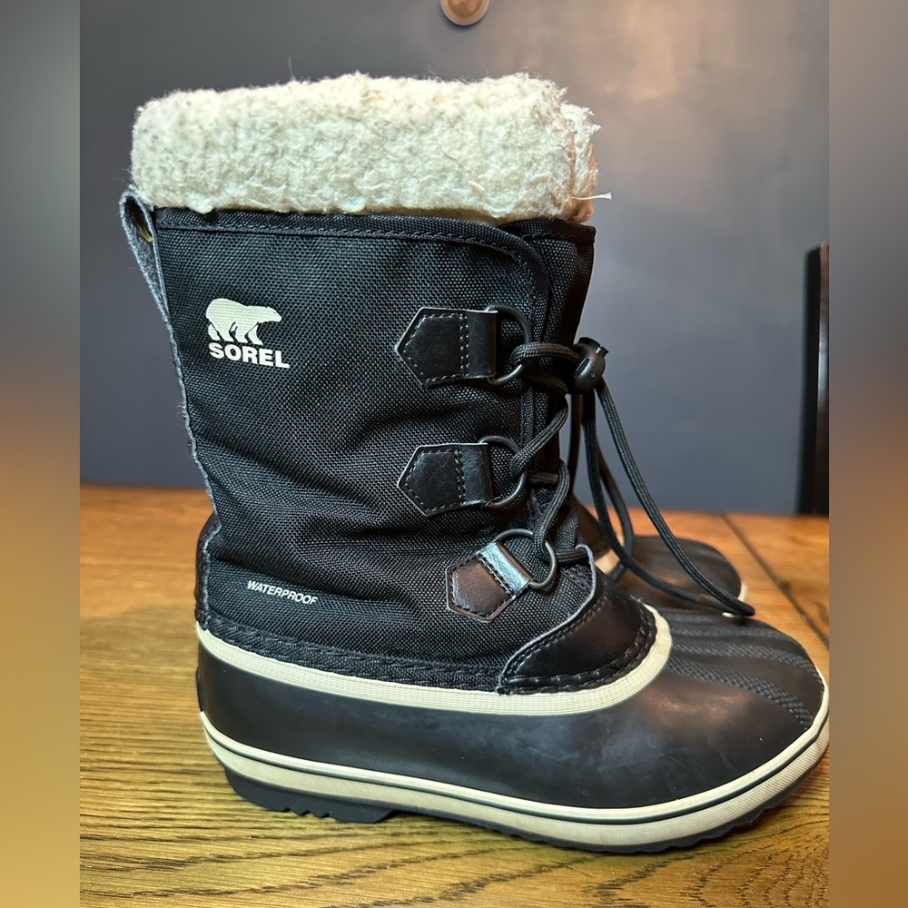 SOREL Yoot Pac Nylon Boot - Size 3 Kids